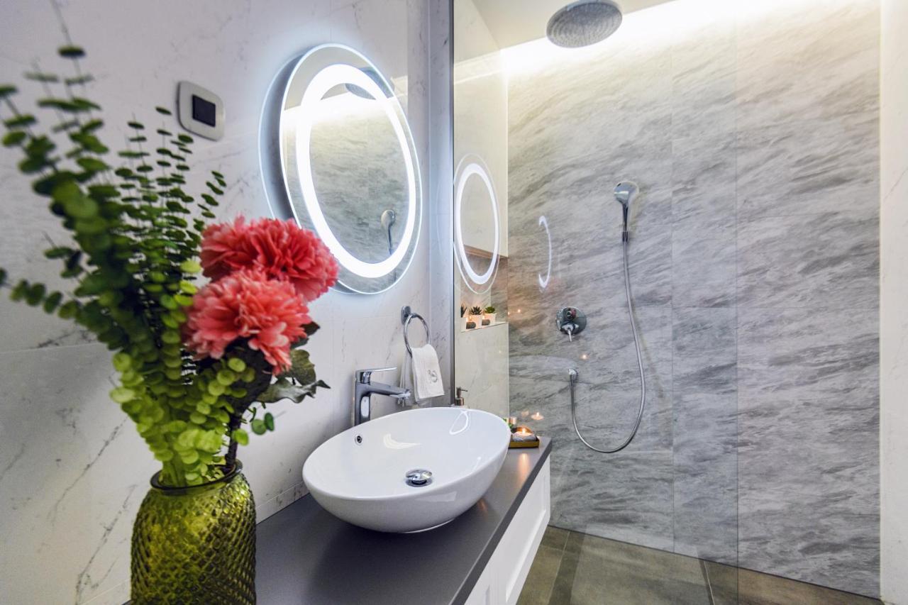 Divine Luxury Apartment Blue Zara Esterno foto